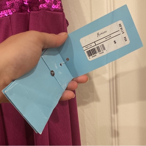 Sequin-Embellished Magenta Sleeveless Blouse- Tunic Length - Picture 4 of 9